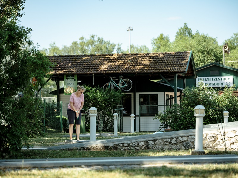 Minigolf Erholungszentrum Badeteich Poysdorf_Reidinger
